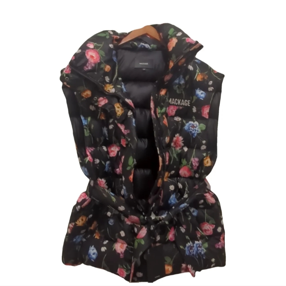 Mackage down vest * brand new * perfect for Fall 🍂🍁